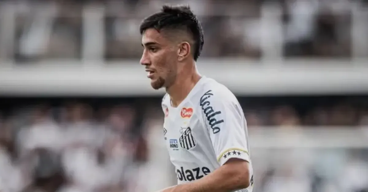 Pedrinho se Despede do Santos com Jogo Solidário em São Paulo