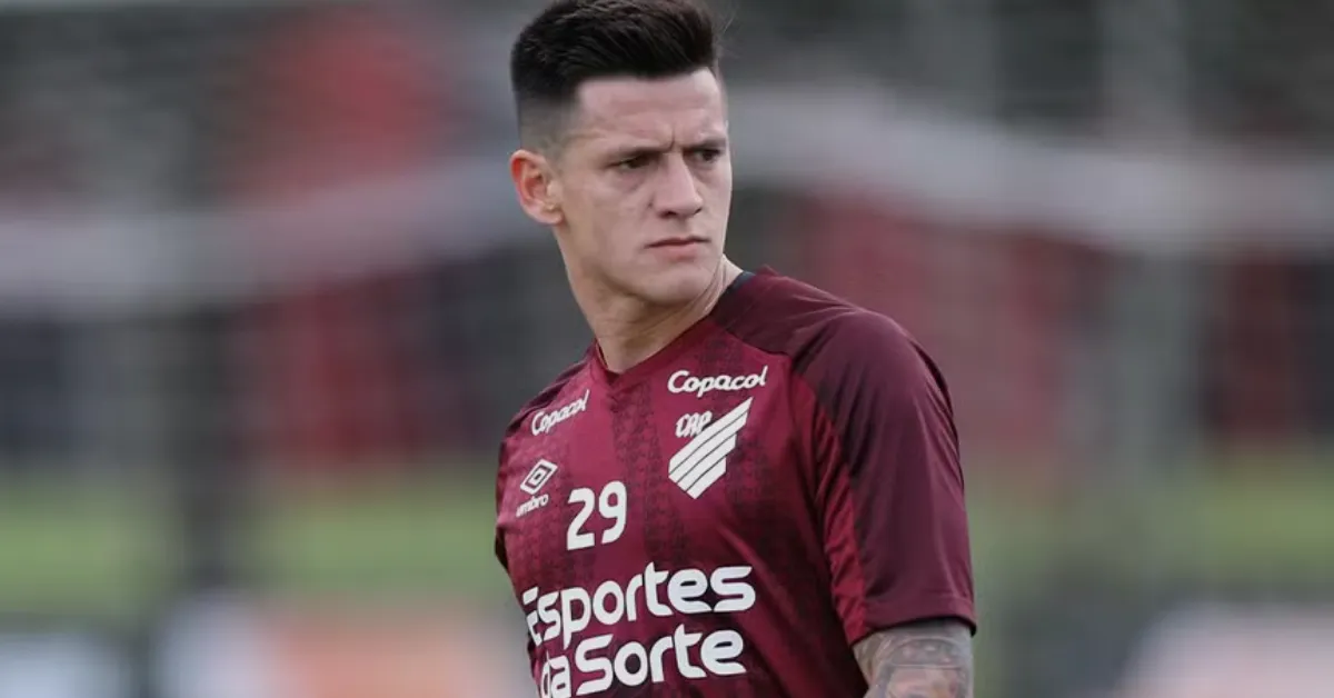 Santos Garante Reforço na Lateral com Leo Godoy