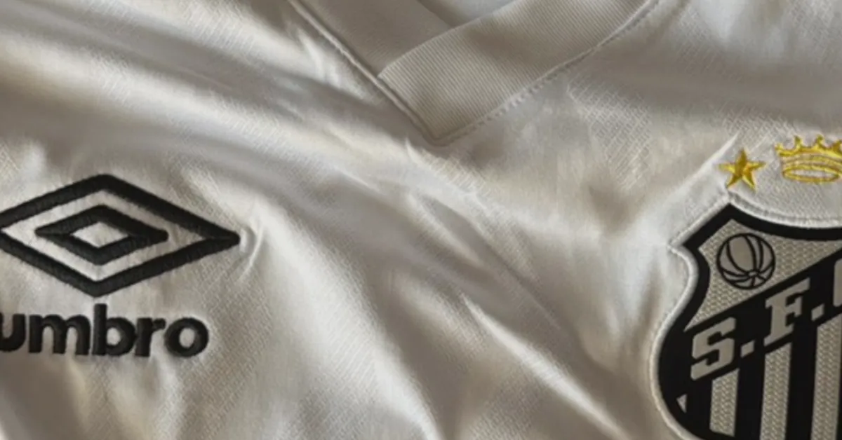 Santos FC Reclama de Camisa Feminina sem Gola Personalizada