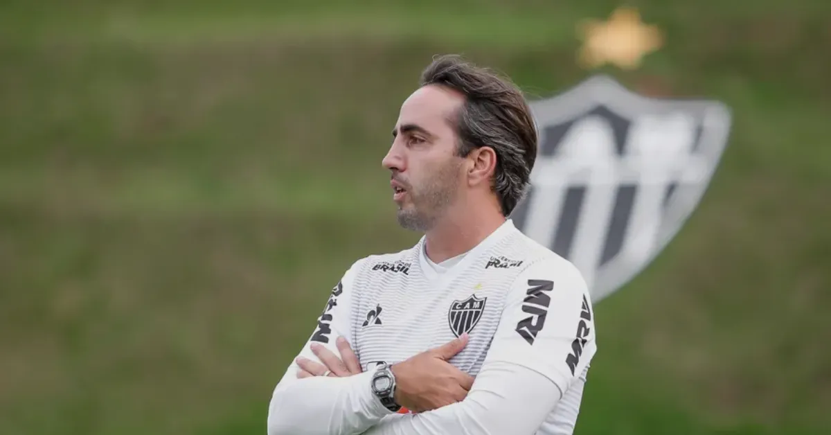Técnico Leandro Zago Deixa Santos Sub-20 e Vai para Atlético-MG
