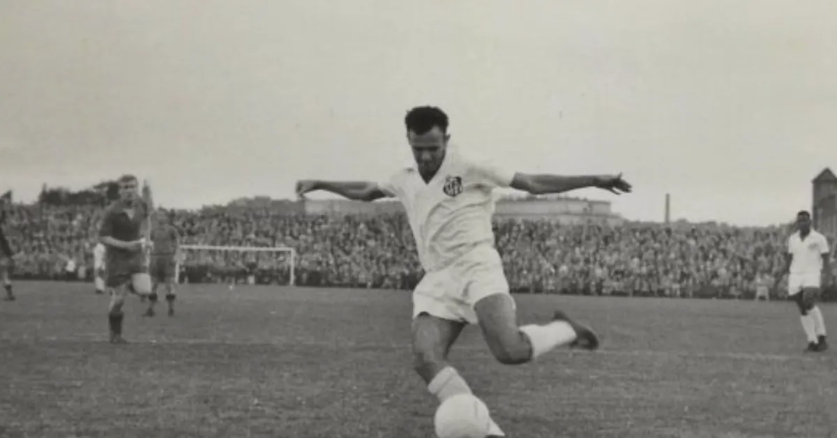 Exposição Pepe 90 Anos Museu Pelé: Futebol, Vida e Glória