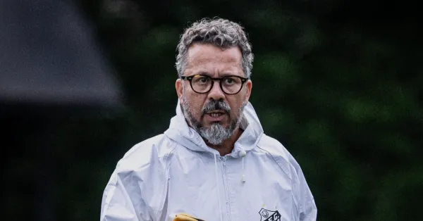 Cleber Xavier no Santos: Técnico Inicia Carreira Solo Após 24 Anos com Tite e Fala Sobre Desafios