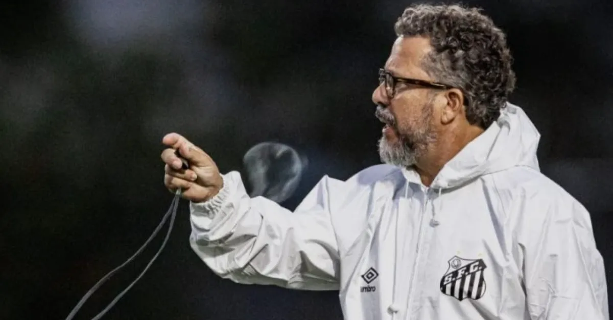 Santos: Pontos Cruciais para Cleber Xavier Corrigir