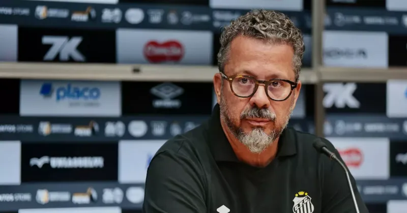Cleber Xavier: Imersão Total, Filosofia de Jogo e Reencontro Familiar no Santos FC