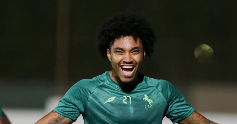 Santos mira Vitinho: Ex-Flamengo pode ser o novo reforço da Vila Belmiro | Análise Exclusiva