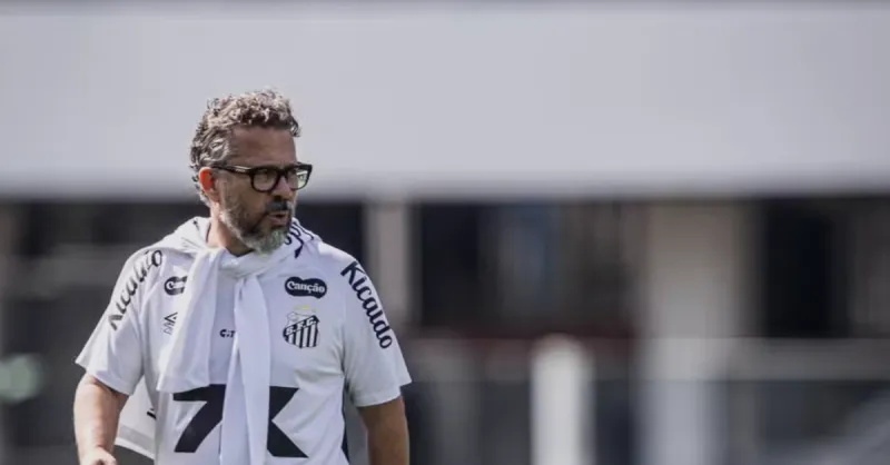 Santos: Cleber Xavier Alcança Estabilidade e Busca Confirmação Contra o Vasco