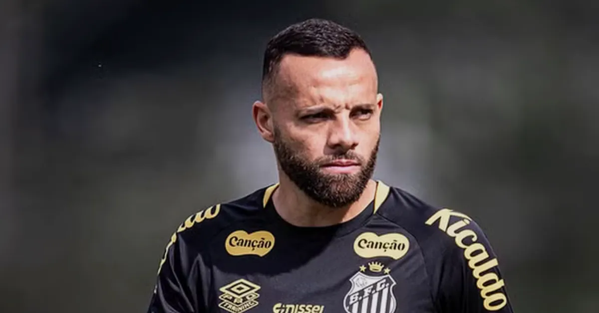 Guilherme Pondera Saída do Santos: Pressão da Torcida Ameaça Artilheiro