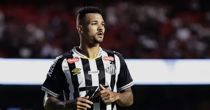 Santos: Zé Ivaldo Desabafa Sobre Afastamento e Futuro Incerto na Zaga