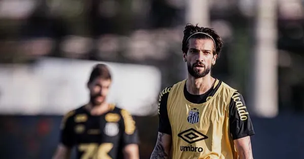 Lautaro Díaz Chega para Romper o Silêncio Goleador do Santos: Fim da Seca?