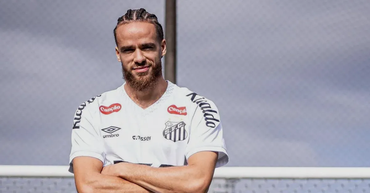 Santos Finaliza Elenco: Brahimi Aprovado por Dois Técnicos – Entenda a Estratégia
