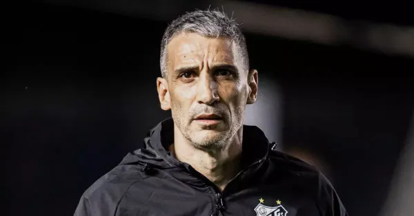 Vojvoda Revela: 'Pior Jogo' do Santos e os Dilemas Táticos Após Revés