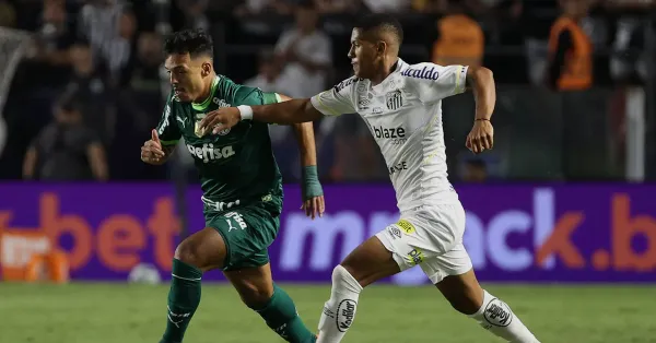 Santos x Palmeiras: Duelo decisivo e artilharia em cheque na Vila Belmiro!