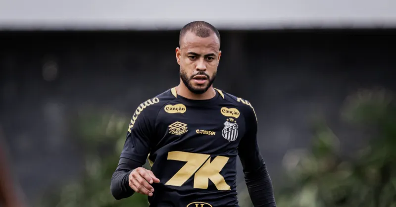 Adeus Milionário no Santos: Mayke Fora dos Planos e Novo Alvo na Lateral-Direita