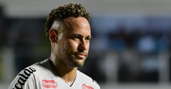 Santos e Neymar: Cirurgia Define Renovação Estratégica